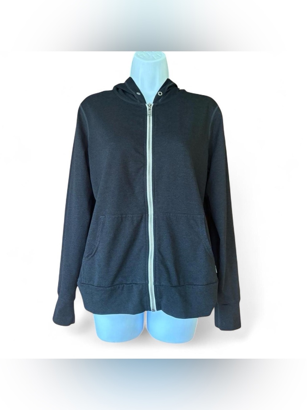 Vuori Halo Performance Hoodie Medium Black DreamKnit Athletic Yoga Workout Soft